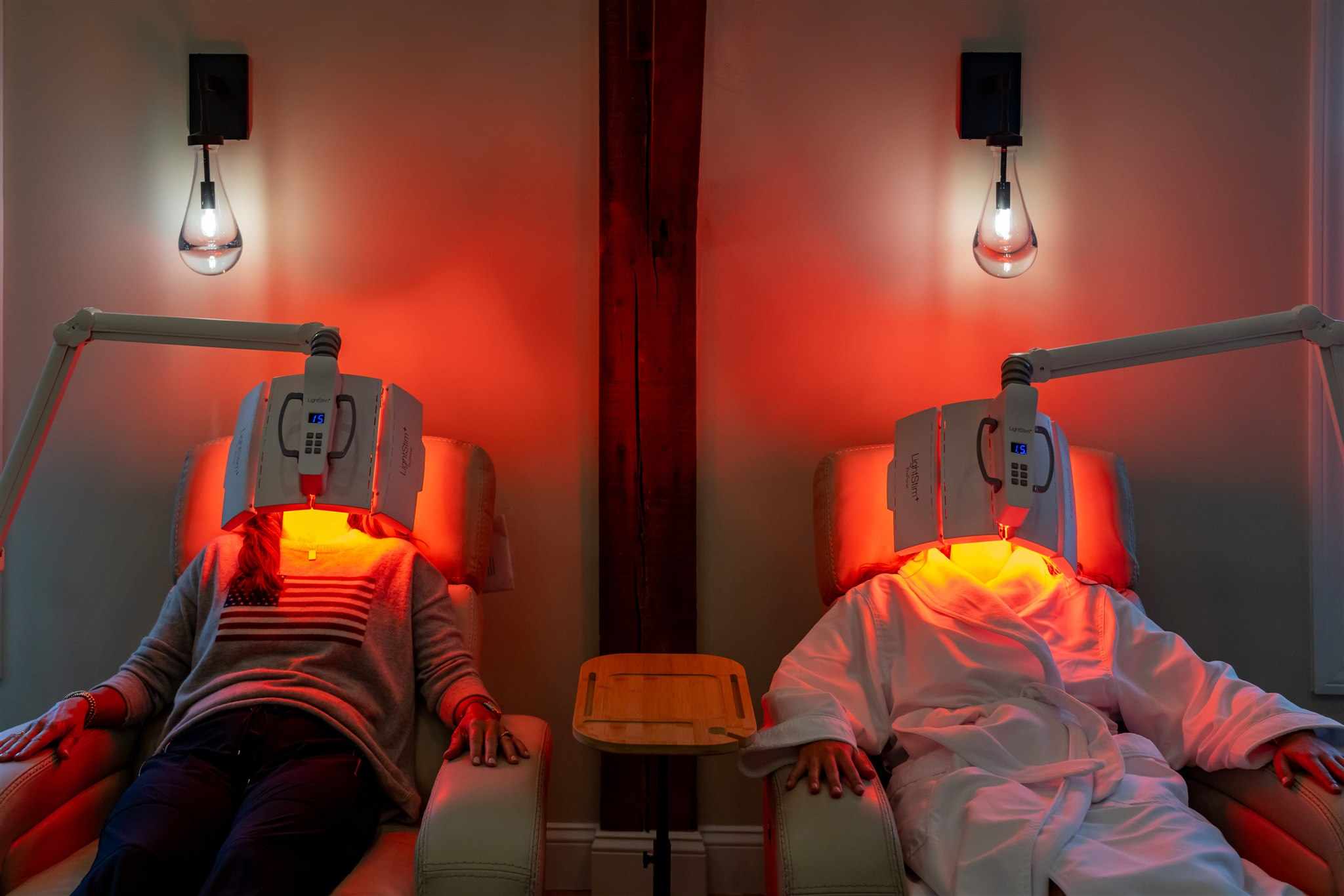 What Does Red Light Therapy Do? Benefits, Safety & Realistic Results